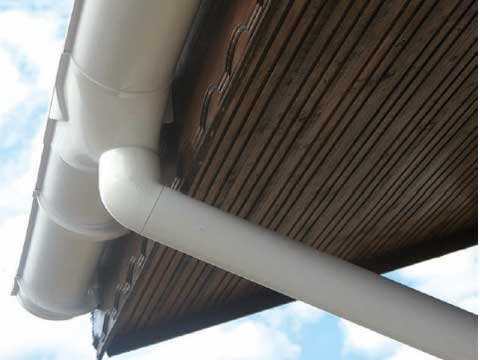 наружный водосток из ПВХ